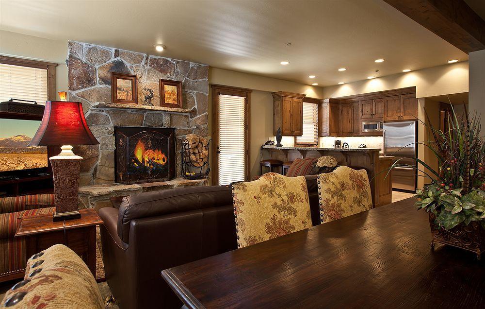 Mont Cervin Plaza Villa Park City Exterior photo